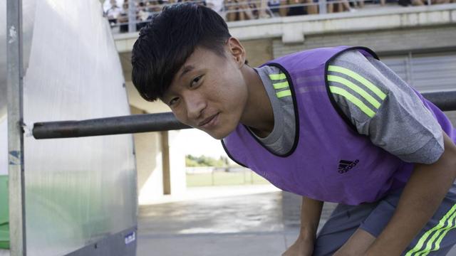 男同桌脱我内裤往里灌水网站